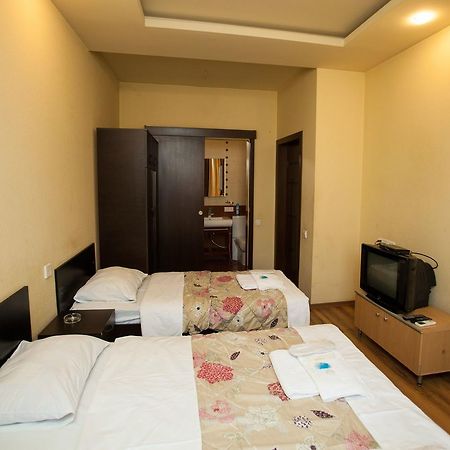 Hotel 4You Tbilisi Exterior foto
