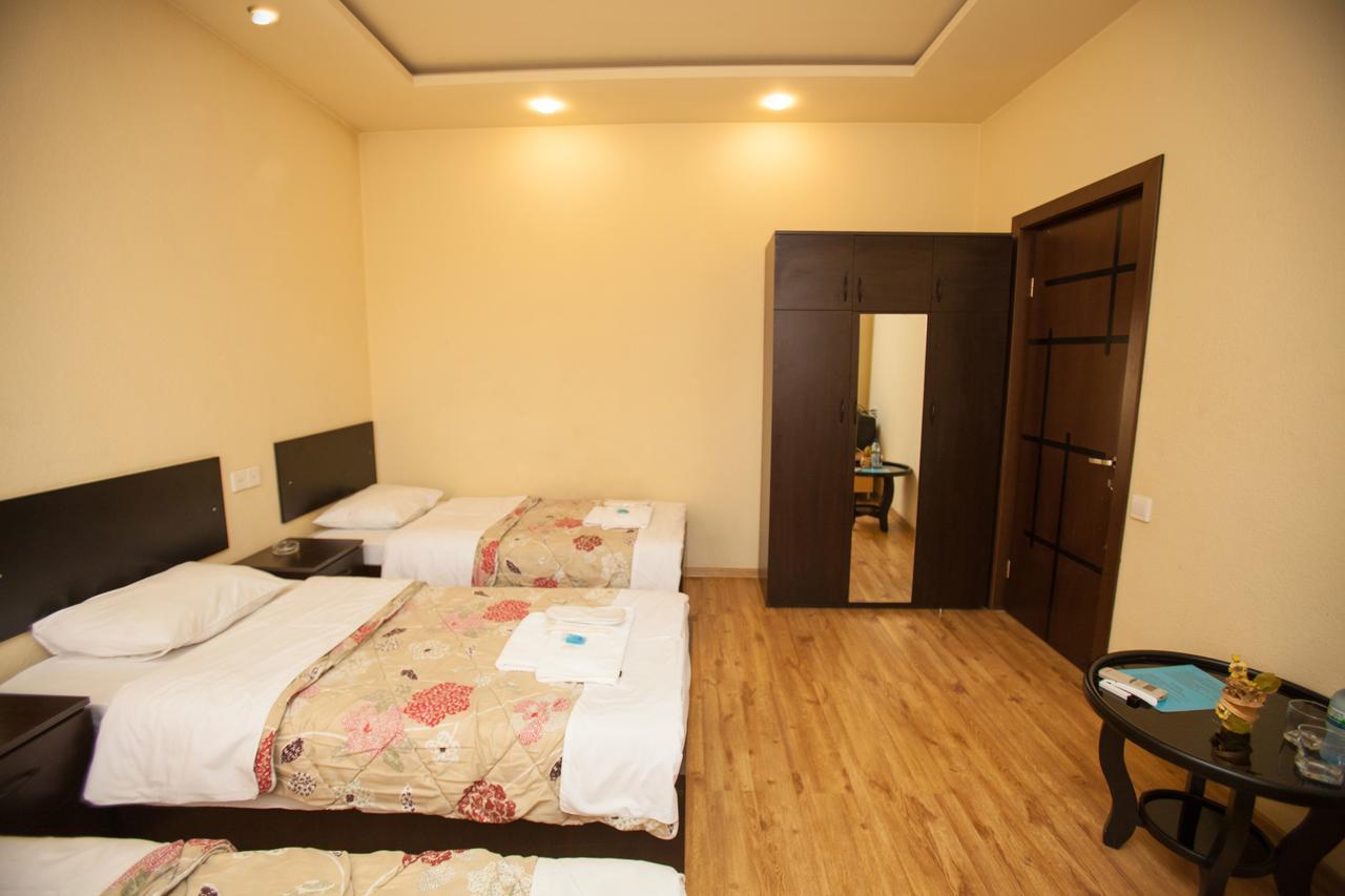Hotel 4You Tbilisi Exterior foto